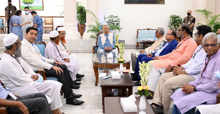 প্রধান উপদেষ্টার সঙ্গে বৈঠকে ১৪ রাজনীতিবিদ